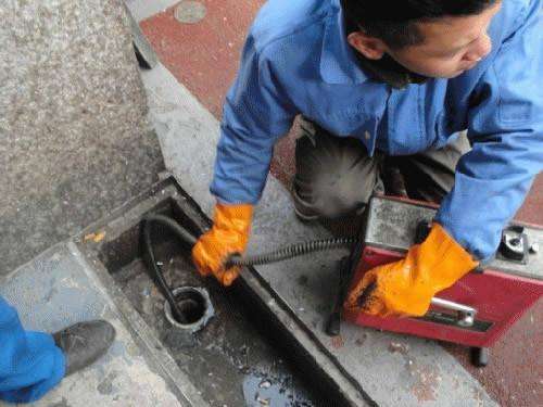 文殊镇疏通下水道