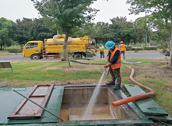 文殊镇化油池清理